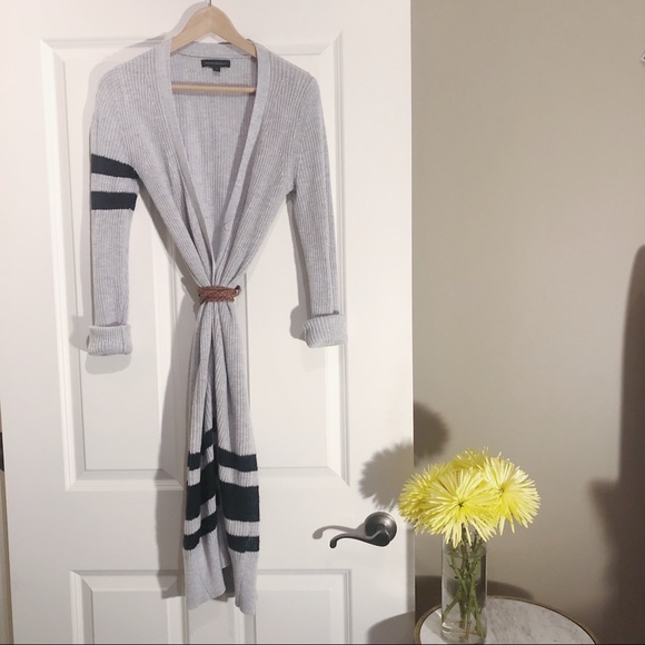 Banana Republic Long Grey Sweater Cardigan - Picture 2 of 4